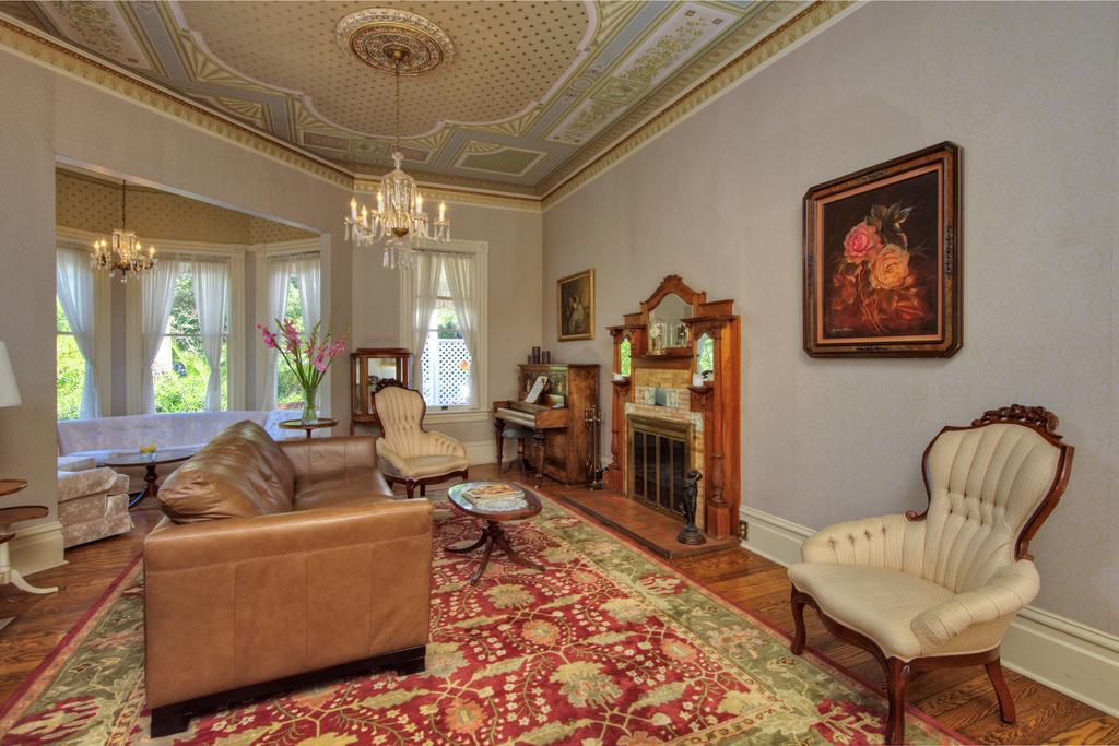 Bed and Breakfast The Pink Mansion Calistoga Zewnętrze zdjęcie